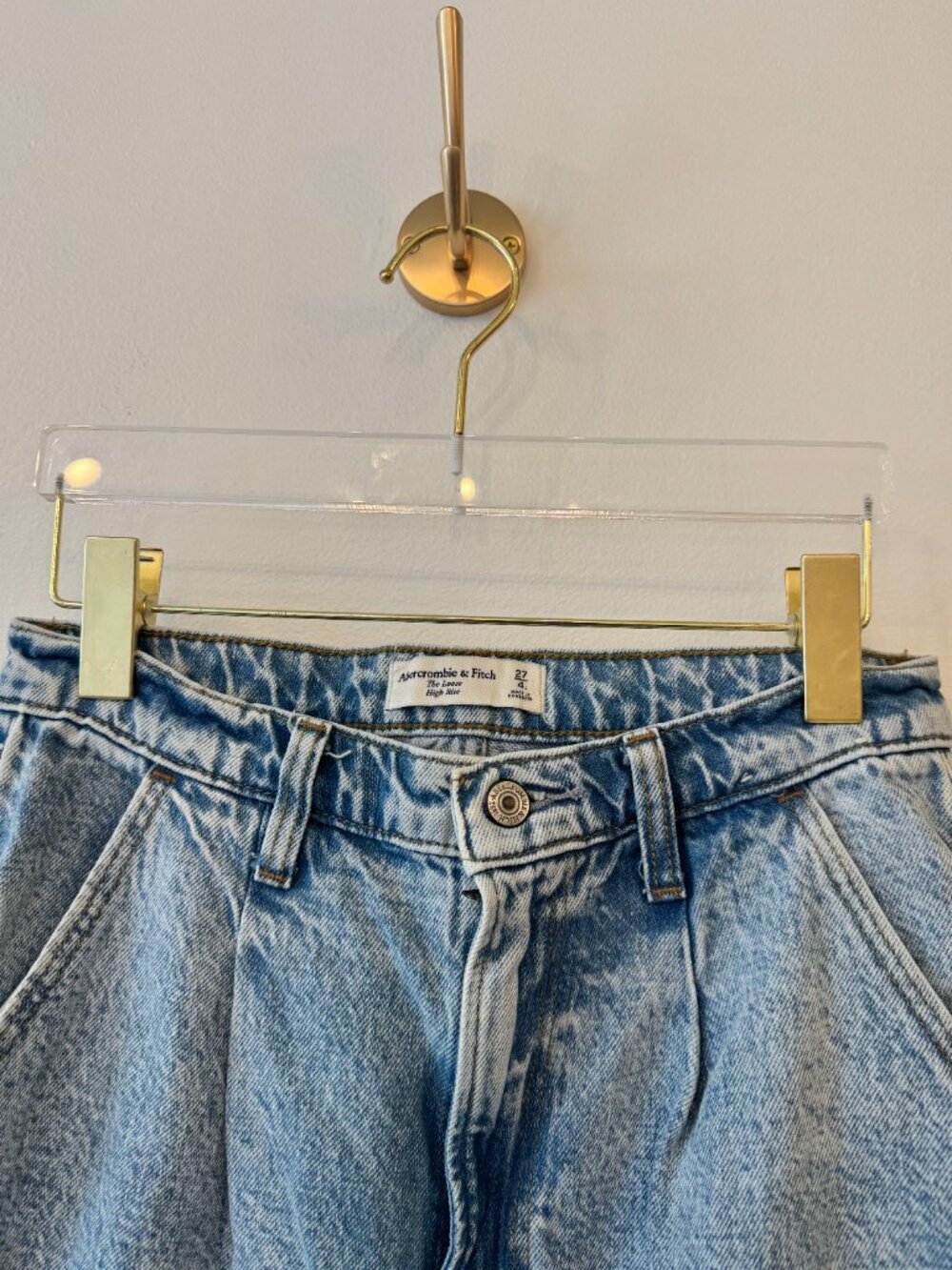 Abercrombie & Fitch The Loose High Rise Jeans - Picture 3 of 5